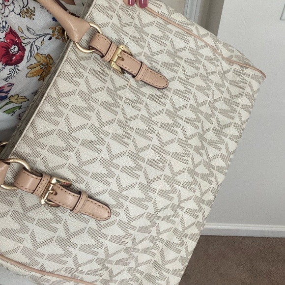 Michael Kors jet set purse - Picture 2 of 10